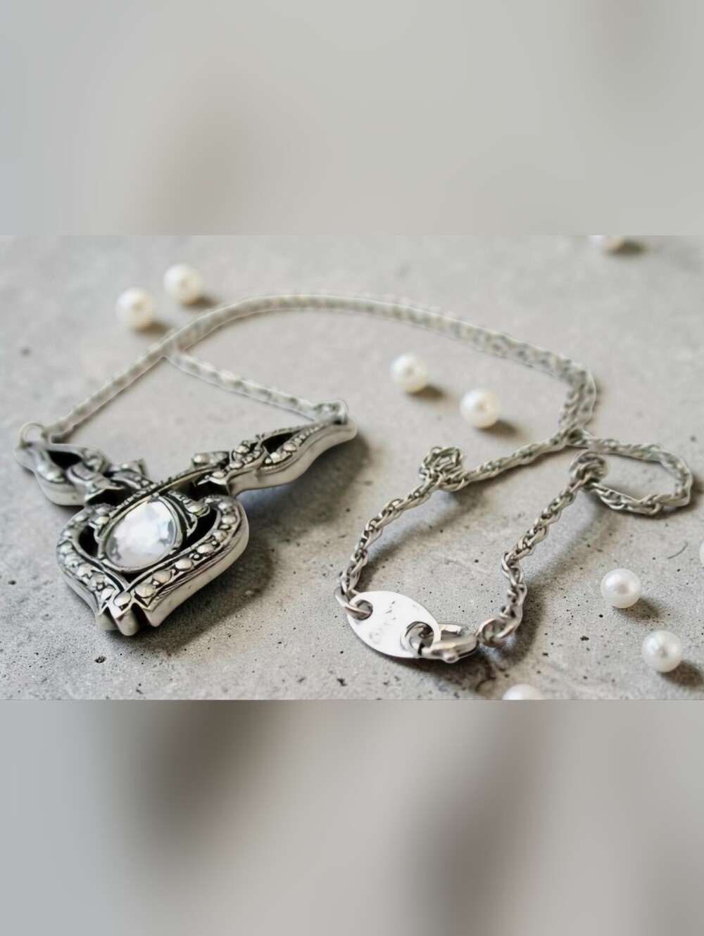 VINTAGE AVON MARCASITE & GLASS RHINESTONE SILVER TONE NECKLACE! - Picture 3 of 7